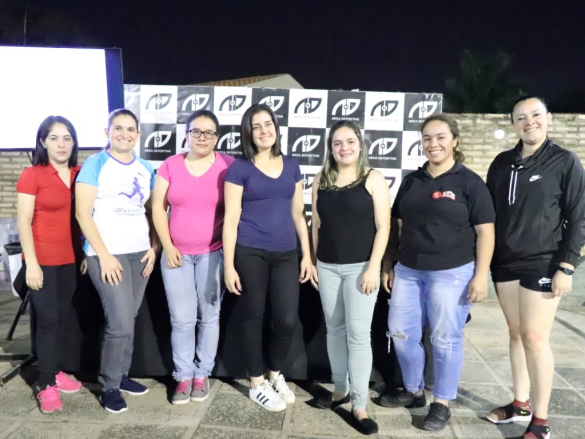 Las chicas se ponen la casaca de la LEF y juegan desde el lunes