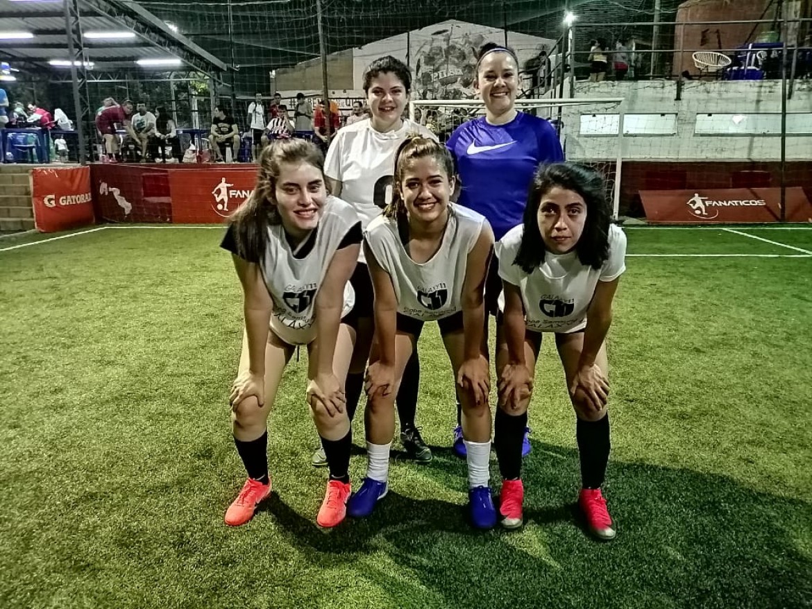 Nike FC arrasa en su debut