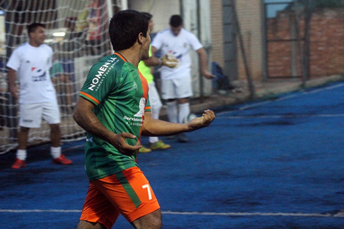 Aplastante victoria para llegar a la final