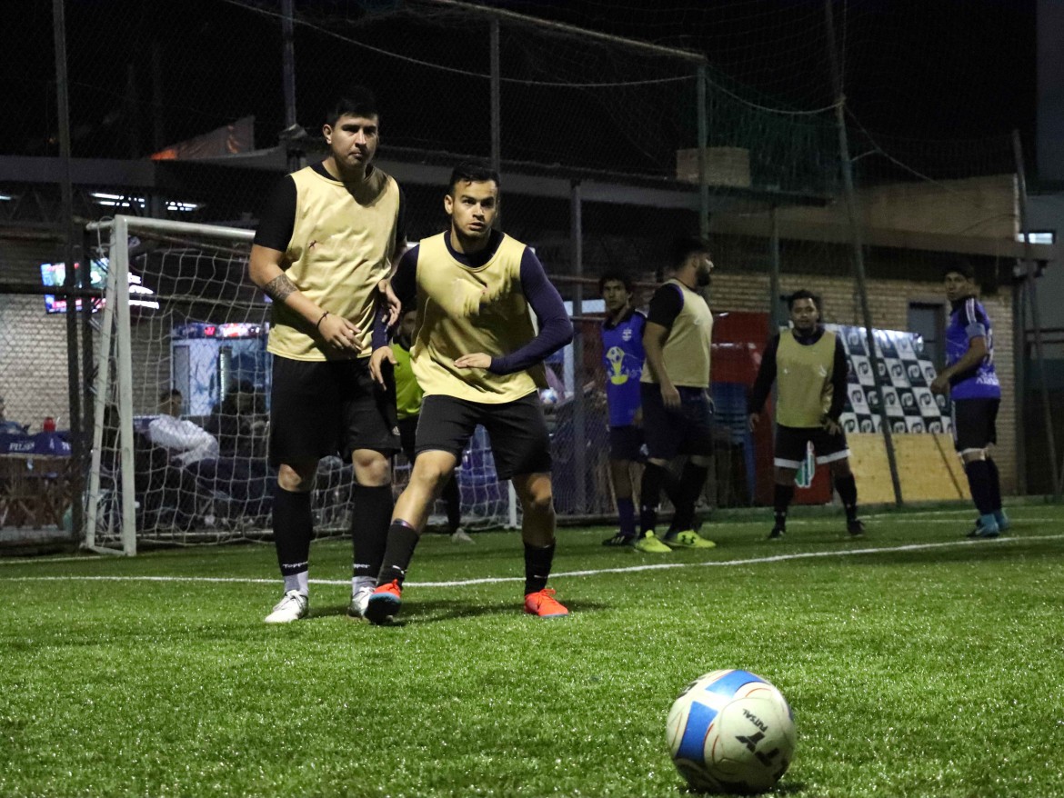 Entre victorias y empates empezó a rodar la LEF