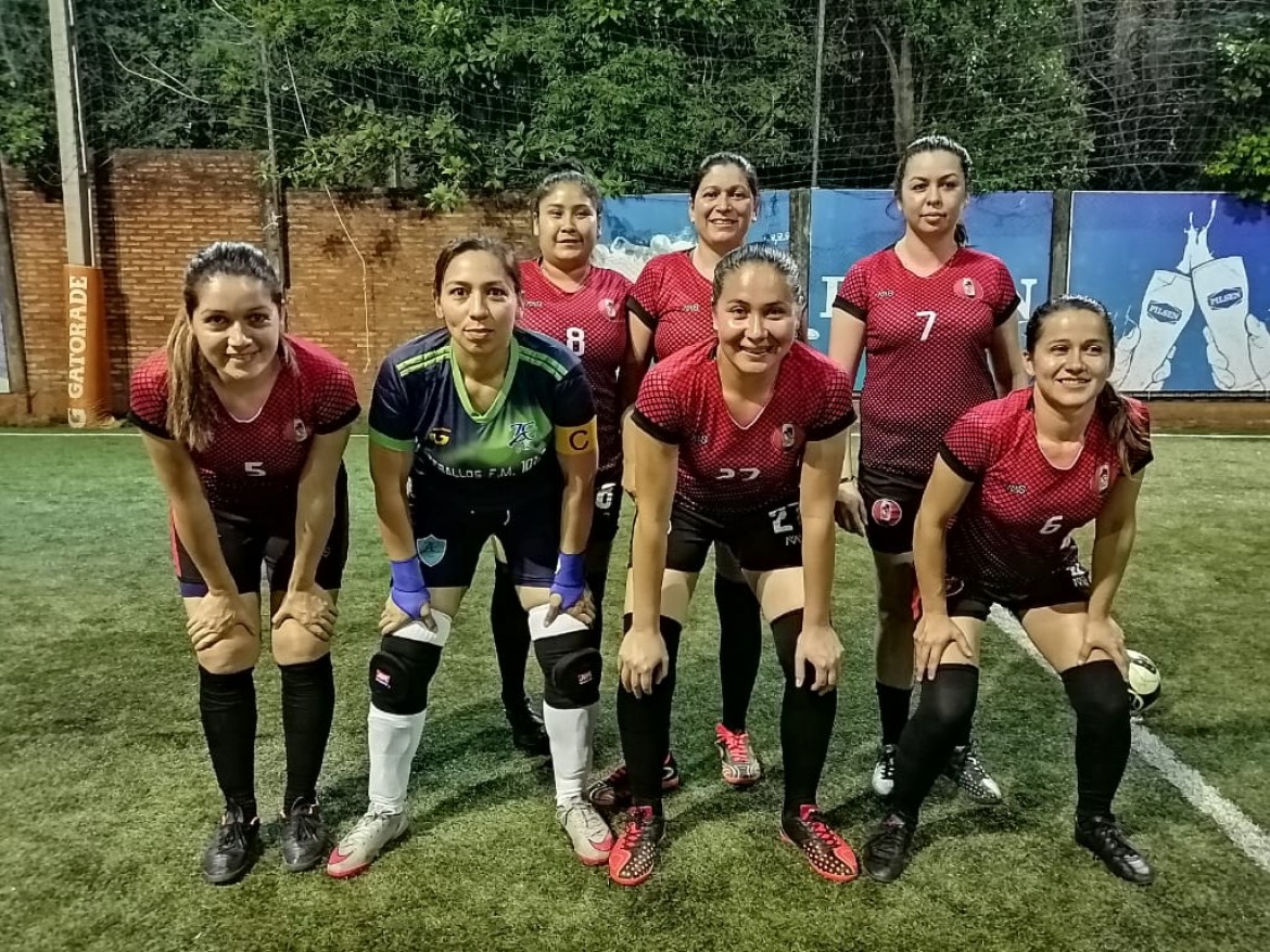 Suma su segunda victoria y lidera el Grupo D