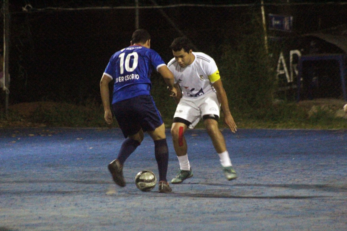 Duelo de favoritos abre cuartos