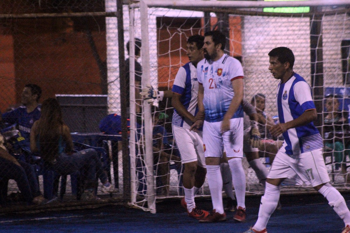 Clasificados a cuartos van por la final